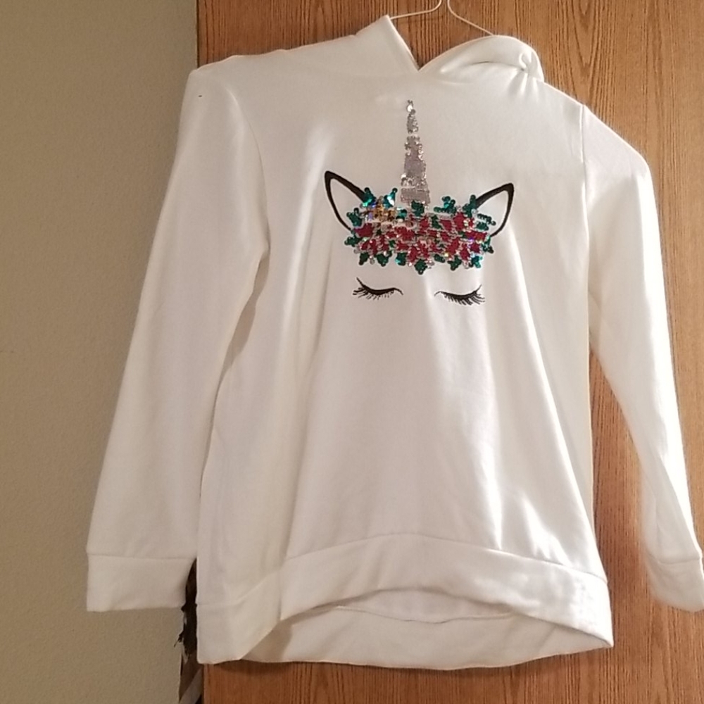 Girl's pullover